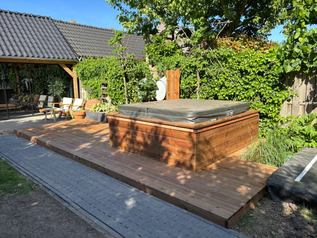 Houtbouw jacuzzi